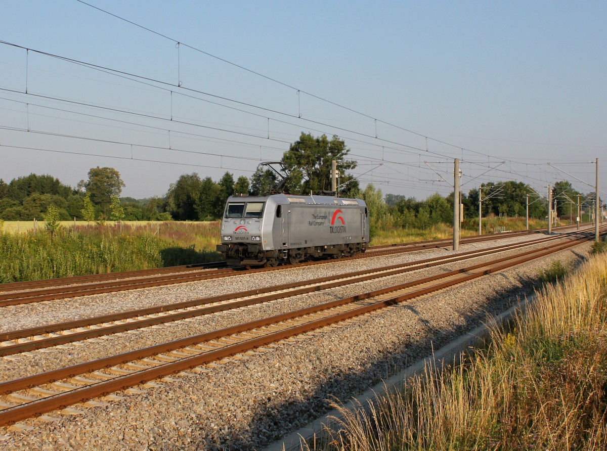 Die 185 537 am 20.07.2013 unterwegs bei Hörbach.