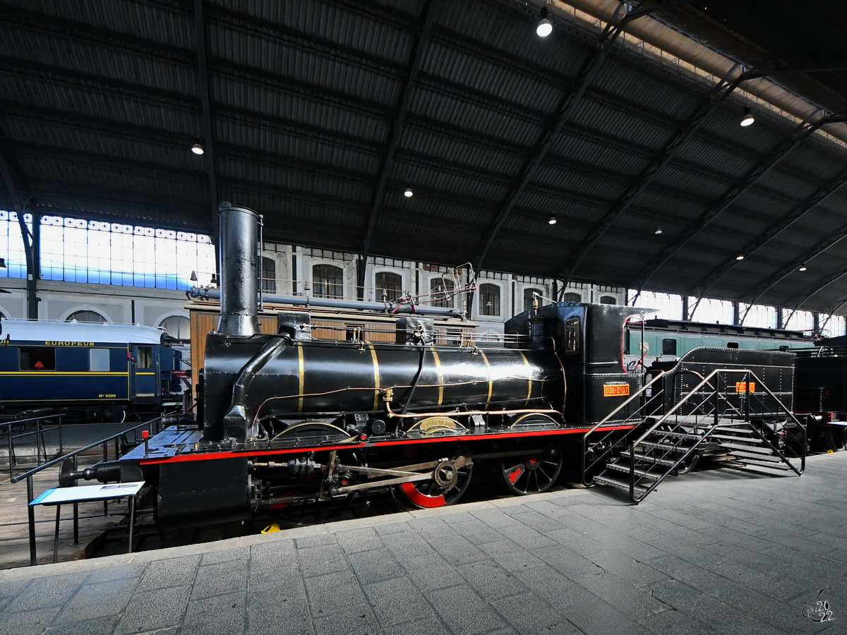 Die 1861 in Frankreich bei Societé Autrichienne gebauten Dampflokomotive 030-2107  El Alagón  (ehem. Norte 9, Medina-Salamanca 9 & 6, Oeste 119) war Anfang November 2022 im Eisenbahnmuseum Madrid ausgestellt.