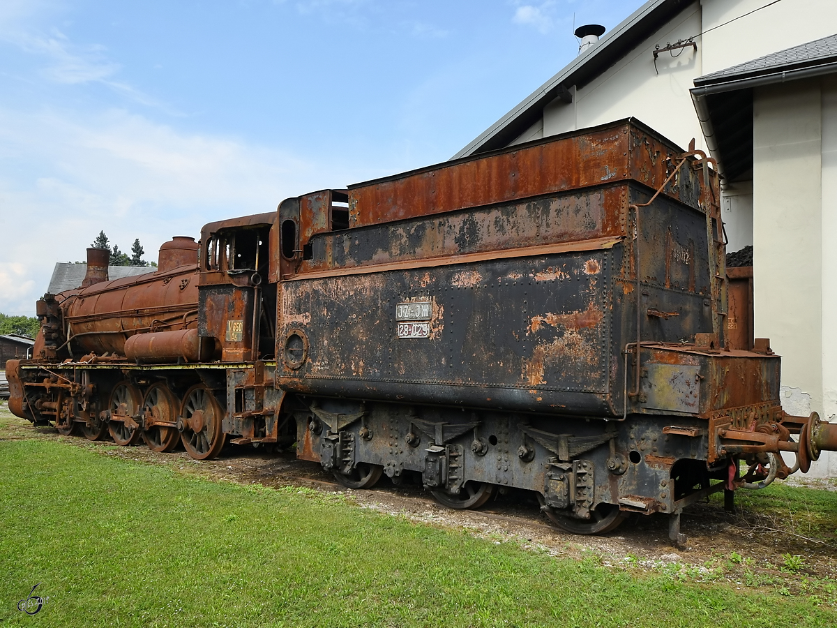 Die 1911 gebaute Dampflokomotive 28-029 war Ende August 2019 im Eisenbahnmuseum Ljubljana ausgestellt.