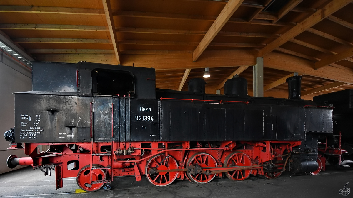 Die 1928 gebaute Dampflokomotive 93.1394 konnte Mitte August 2020 im Lokpark Ampflwang bewundert werden.