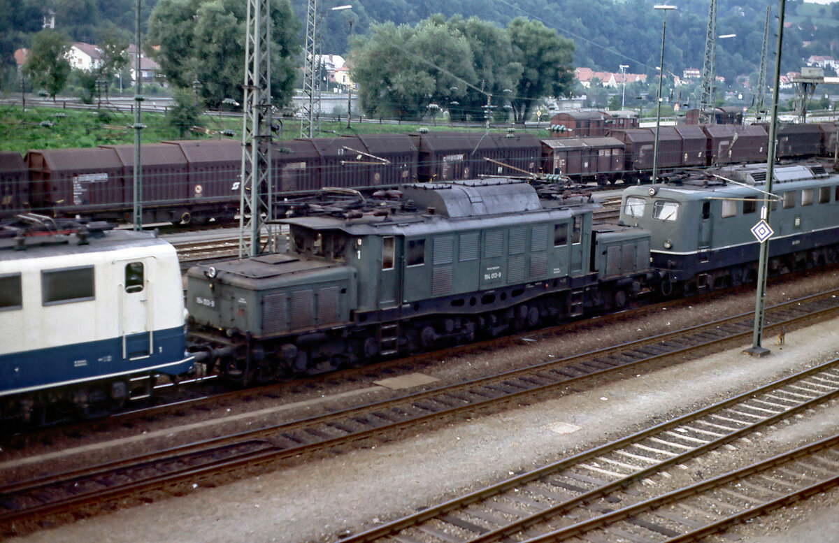 Die 1940 von AEG gelieferte 194 013 am 15.08.1986 in Passau. Ein Jahr später wurde die Lok bereits ausgemustert und 1988 zerlegt.