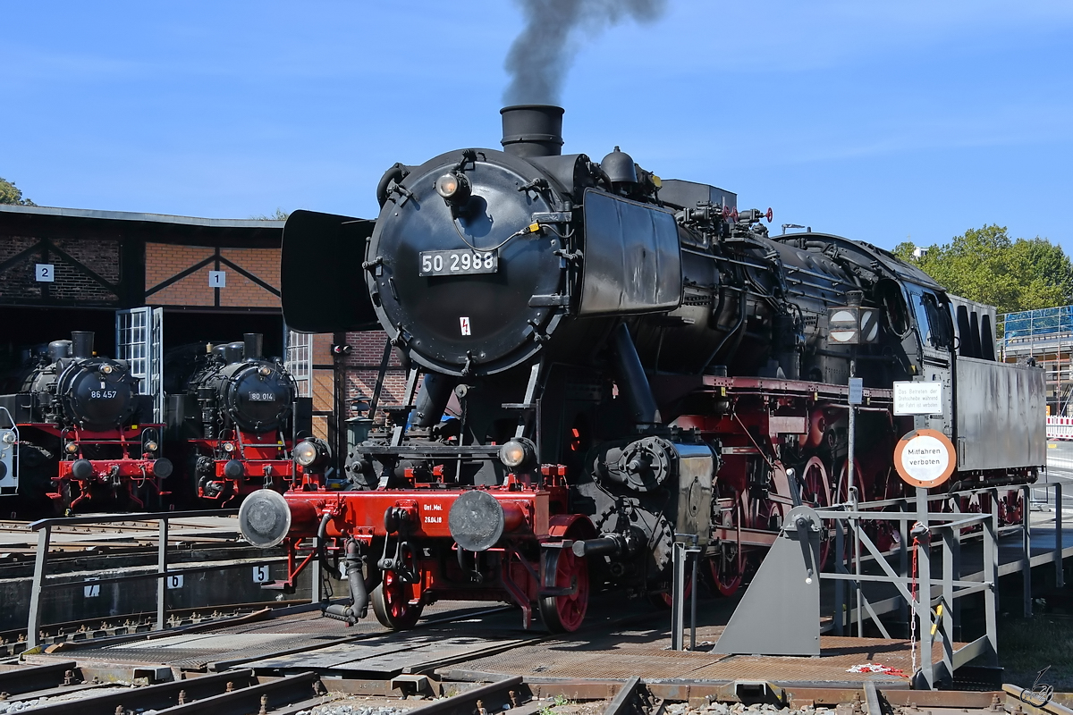 Die 1942 gebaute Dampflokomotive 50 2688 wurde auf der Drehscheibe präsentiert. (Eisenbahnmuseum Heilbronn, September 2019)