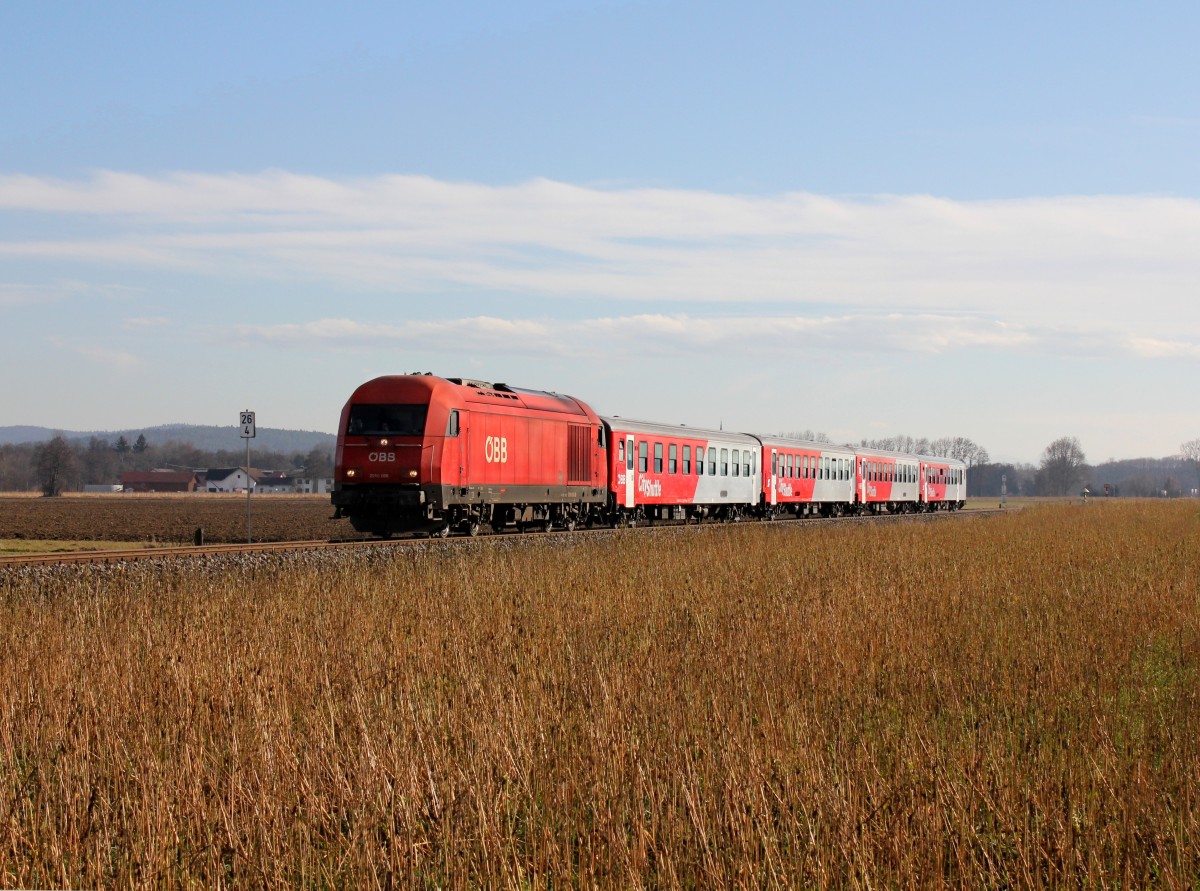 Die 2016 066 mit einem REX nach Braunau am 07.02.2014 unterwegs bei Mauerkirchen.