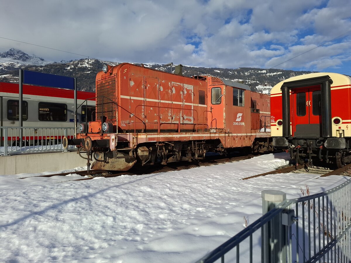 Die 2045.015 am (8.2.2026) abgestellt vor dem Eisenbahnmuseum Lienz