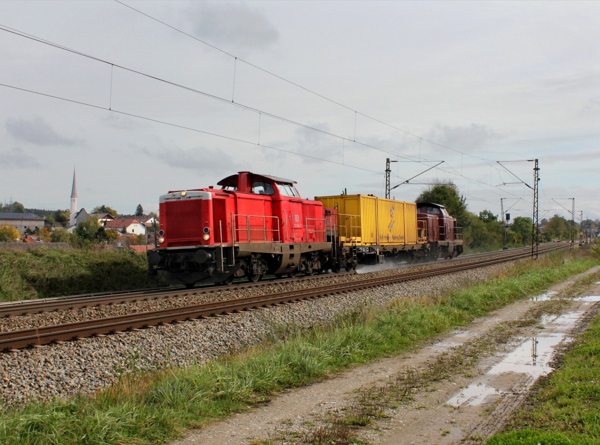 Die 212 094 und die 212 093 mit dem Schienenputzzug am 13.10.2012 unterwegs bei Ostermnchen.