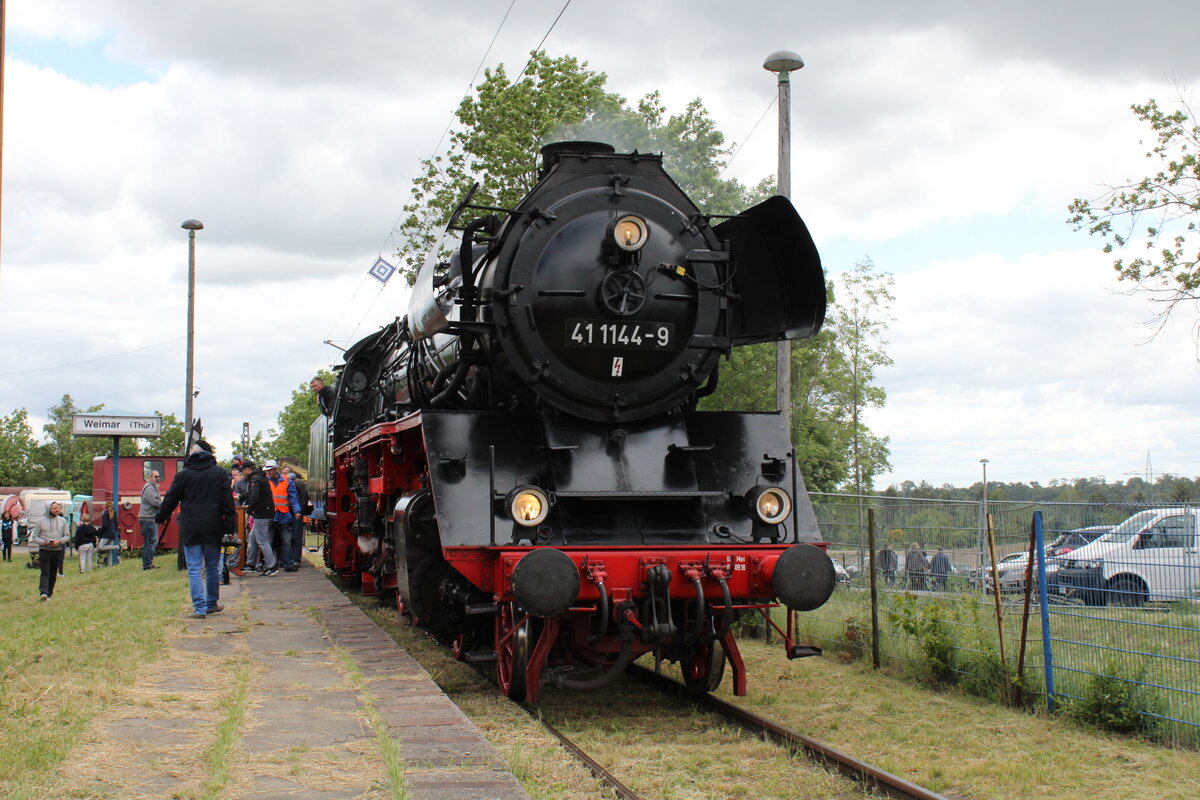 Die 41 1144-9 der IGE Werrabahn Eisenach e.V. am 28.05.2022 beim Eisenbahnfest des Thüringer Eisenbahnvereins im ehem. Bw Weimar.