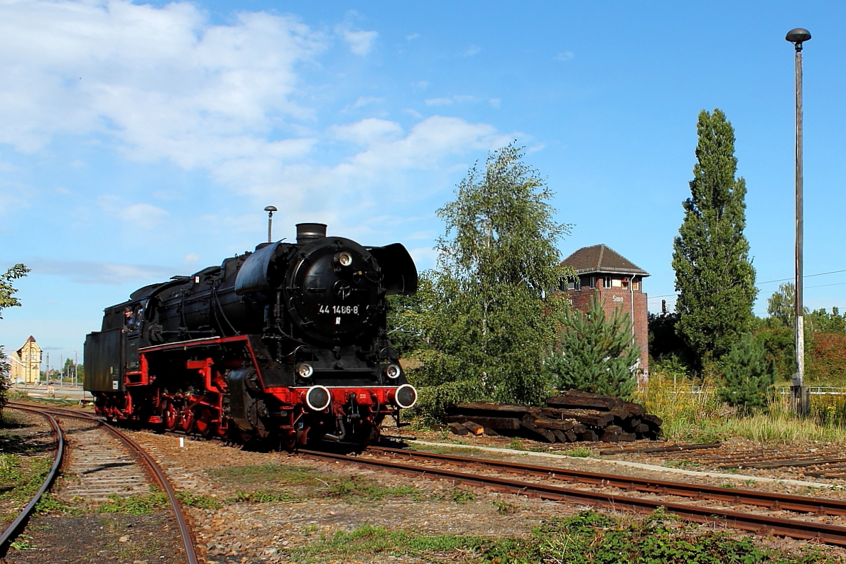 Die 44 1486-8 der Staßfurter Eisenbahnfreunde am 19.09.2015 zu Gast beim 12. Eisenbahnfest Berlin Schönweide.