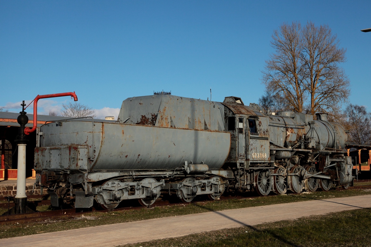 Die 52 3386 im Eisenbahnmuseum Haapsalu am Abend des 09.05.2017.