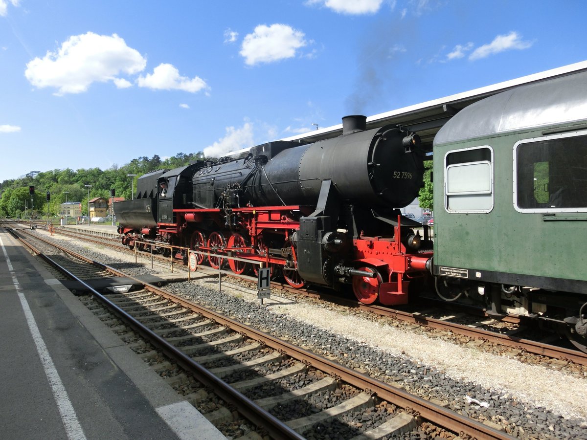 Die 52 7596 von der EFZ am 10. Mai 2015 in Sigmaringen.