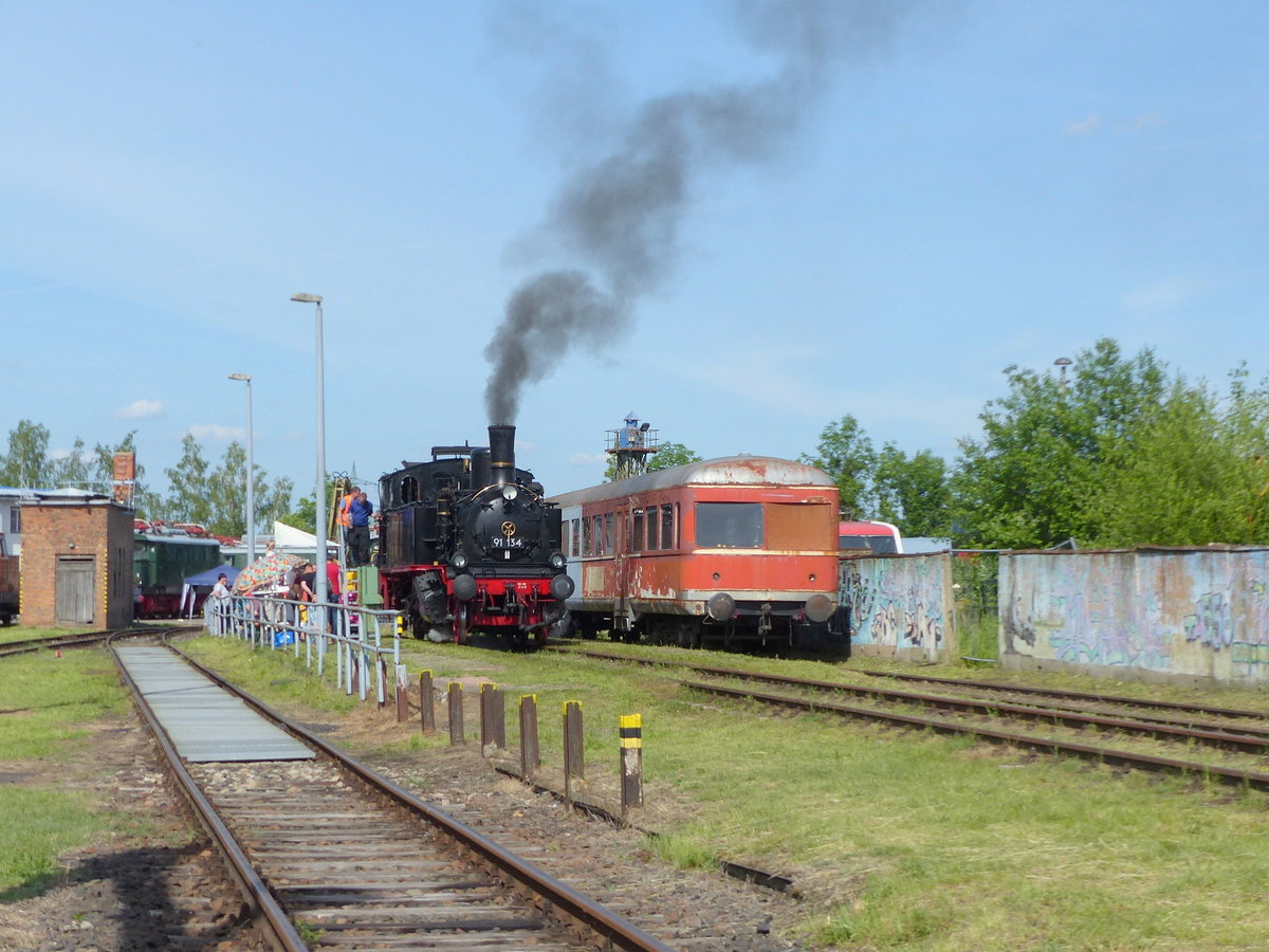 Die 91 134 der Mecklenburgischen Eisenbahnfreunde Schwerin e.V. war am 01.06.2019 fr die Leipziger Dampf KulTour im Einsatz und fr Fhrerstandsmitfahrten beim Eisenbahnfest im Bw Weimar unterwegs.