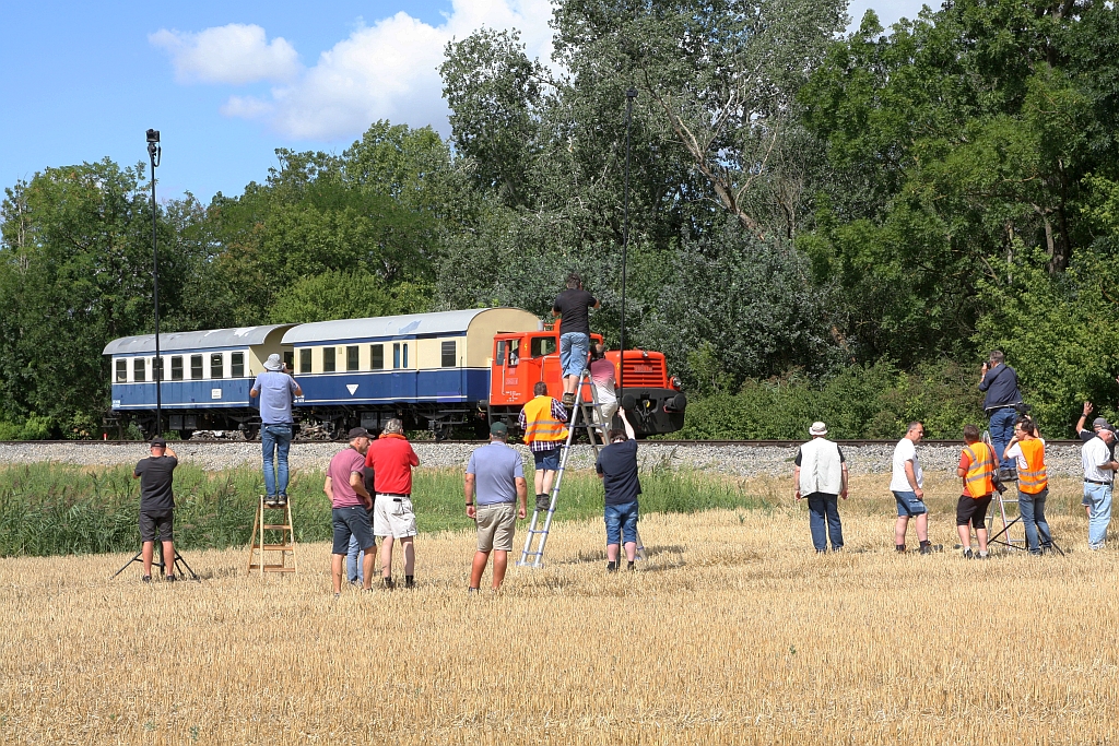 Die A-BIF 2060.14 wird w�hrend des zweit�gigem Fotospezial  Dieselnostalgie im Weinviertel  am 22.August 2026 kurz nach der Haltestelle Ebersdorf von den Kollegen fototechnisch festgehalten.