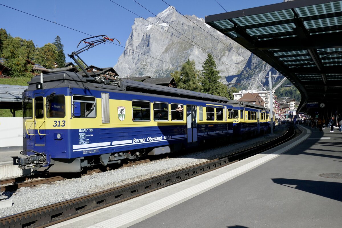 Die ABeh 4/4 II 313–311 am 19.9.25 nach der Ankunft in Grindelwald.