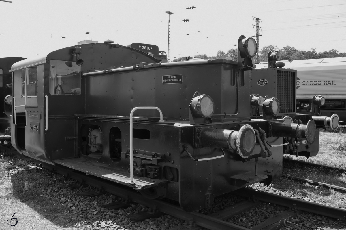 Die Akku-Kleinlokomotive Ka 4862 im August 2018 im Eisenbahnmuseum Koblenz.