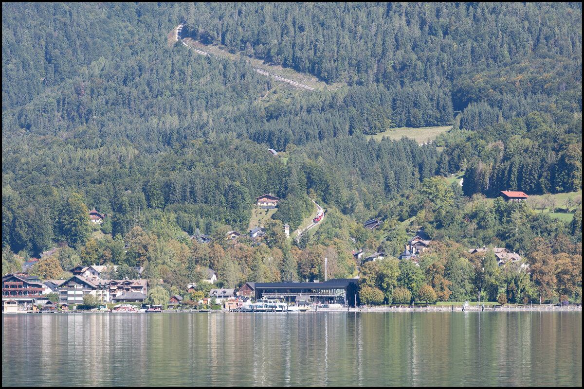 Die Ausmaße der Steigung der Schafbergbahn erkennt man am besten vom Wolfgangsee aus . 16.09.2025