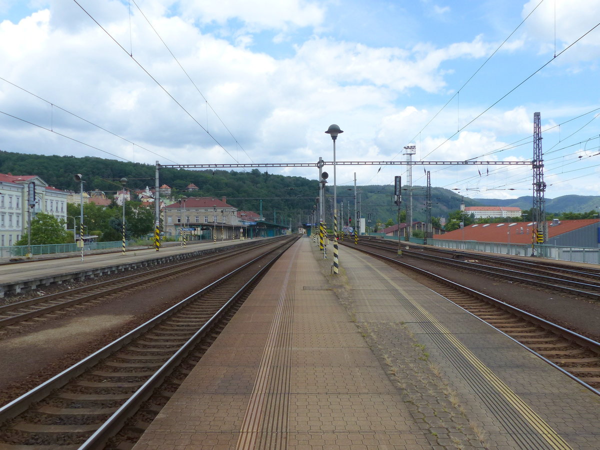 Die Bahnsteige Děčín hl.n., am 09.06.2020.