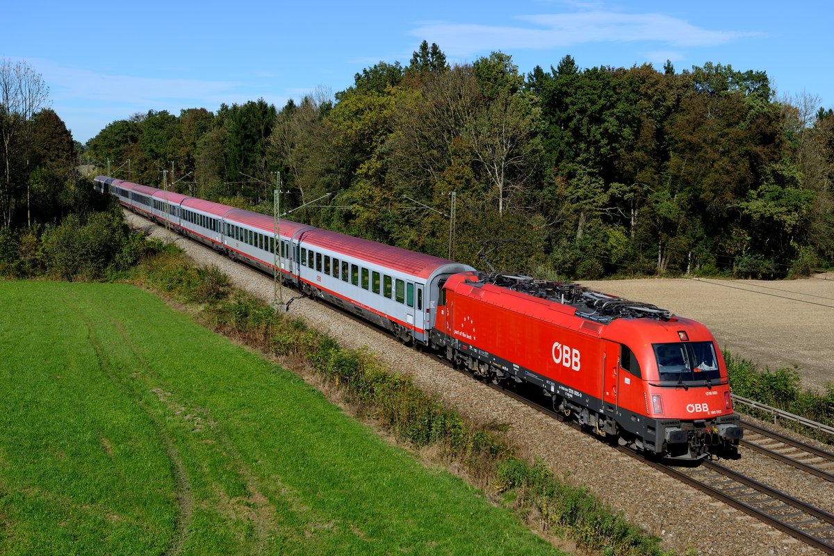 Die Baureihe 1216 führt nach ETCS-Einbau und Abnahme die Brenner-ECs seit Ende 2014 durchgehend über den gesamten Laufweg zwischen München und Italien. Am 19. Oktober 2014 konnte die 1216.005 vor dem EC 89 nach Verona bei Gutmart beobachtet werden.