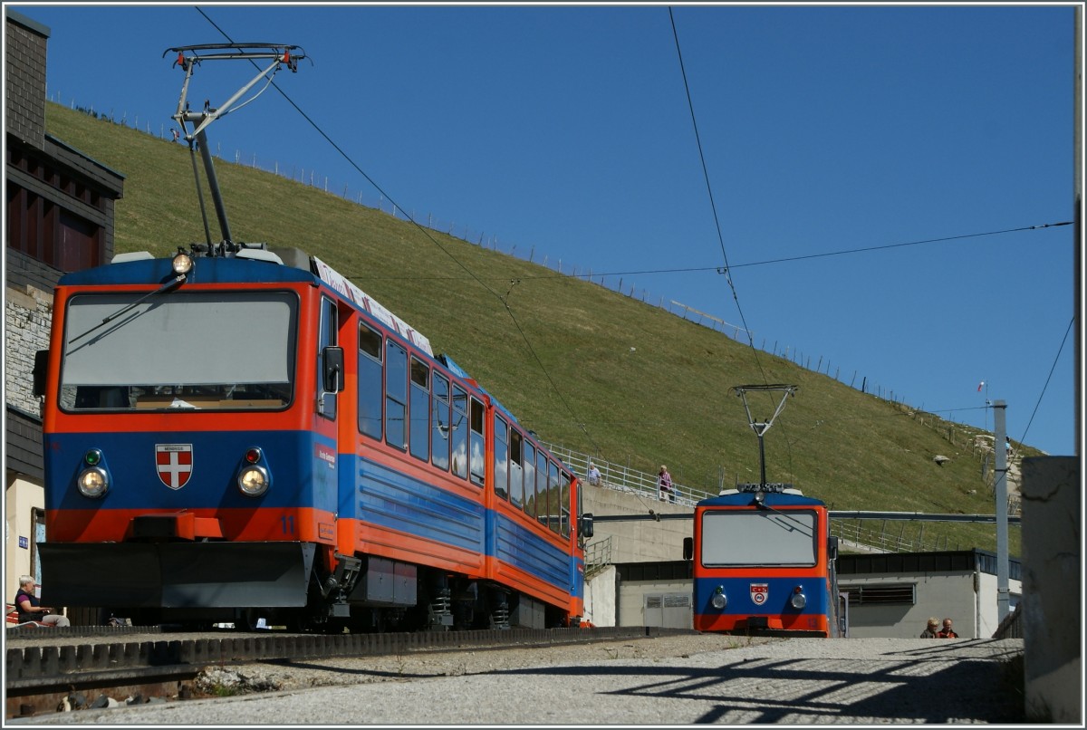 Die beiden MG Beh 4/8 11 und 13 im Bahnhof Generoso Vetta. 
13. Sept. 2013
