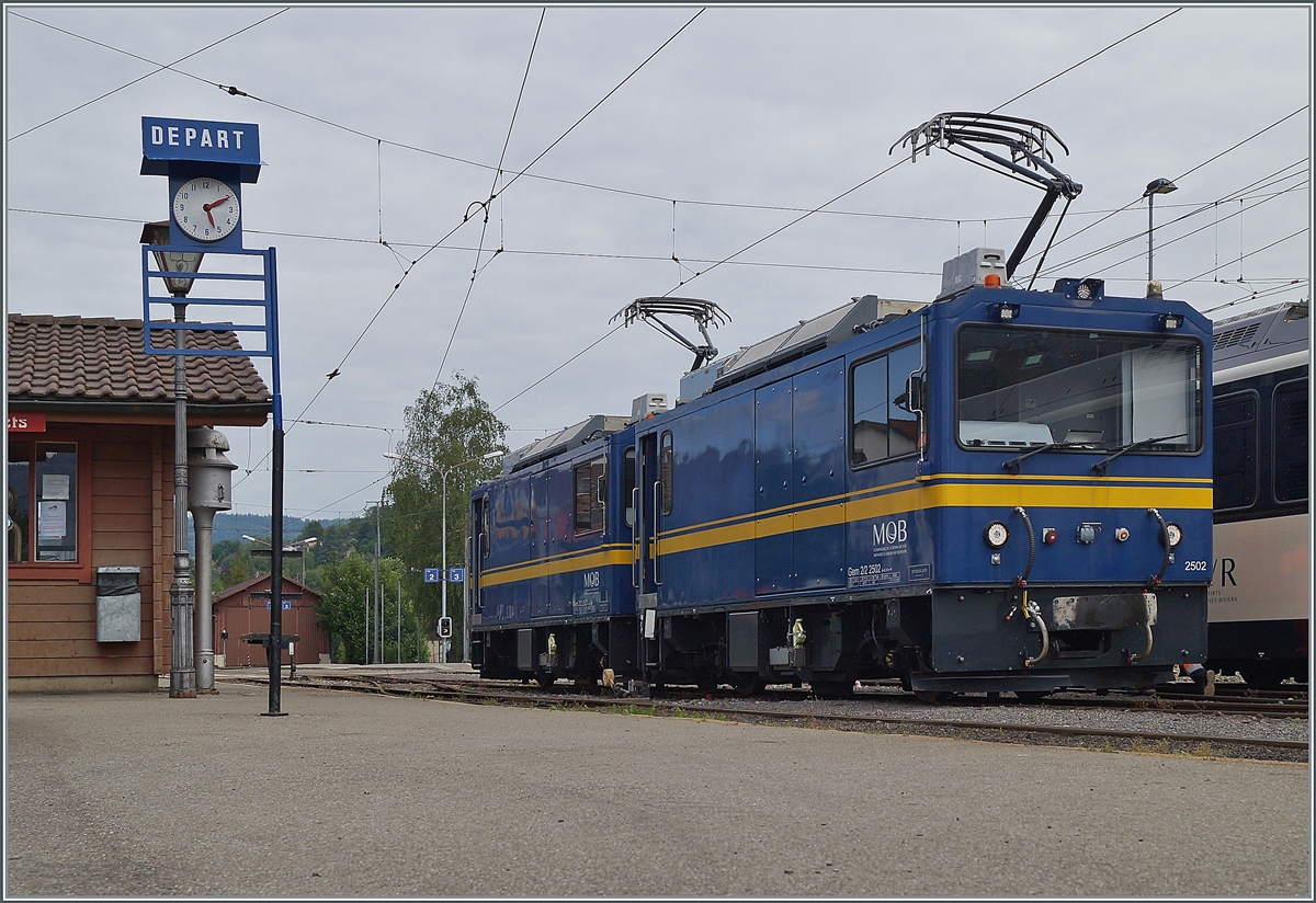 Die beiden MOB Gem 2/2 2502 und 2503 in Blonay. 

3. Juni 2021
