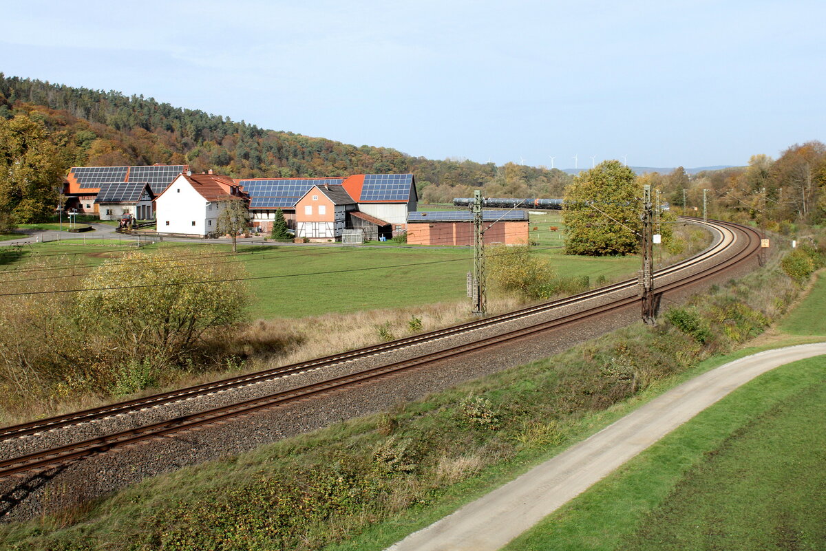 Die berühmte Fotokurve der Fuldatalbahn, am 28.10.2022 in Hermannspiegel.