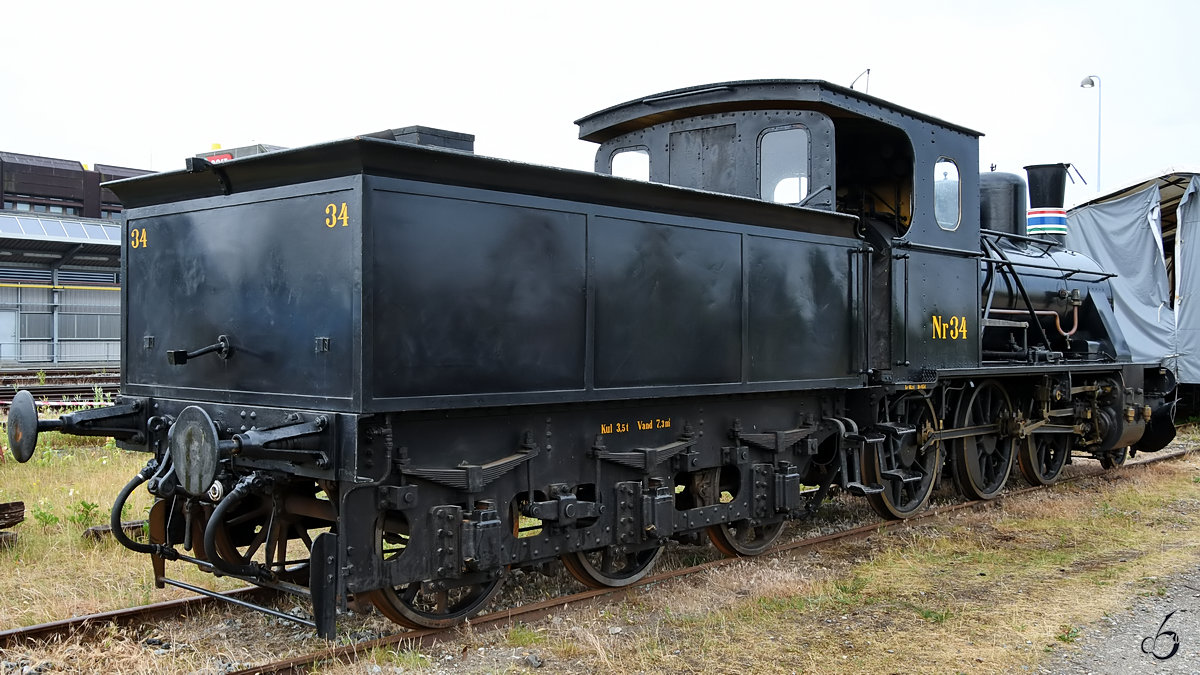 Die bestens erhaltene Dampflokomotive Nr34 der Limfjordsbanen Anfang Juni 2018 in Aalborg.