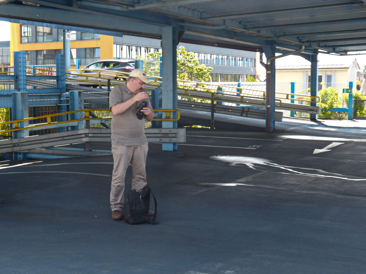 Die Betrachtungsweise eines Bahnfotografen sollte immer objektiv sein ;-) Singen 02.08.2015