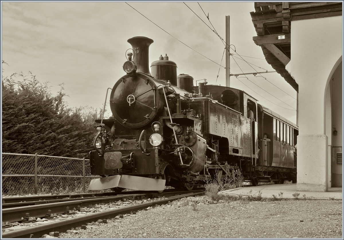 Die Blonay Chamby Bahn BFD HG 3/4 N° 3 ist in Chamby eingetroffen. 

1. Sept. 2019