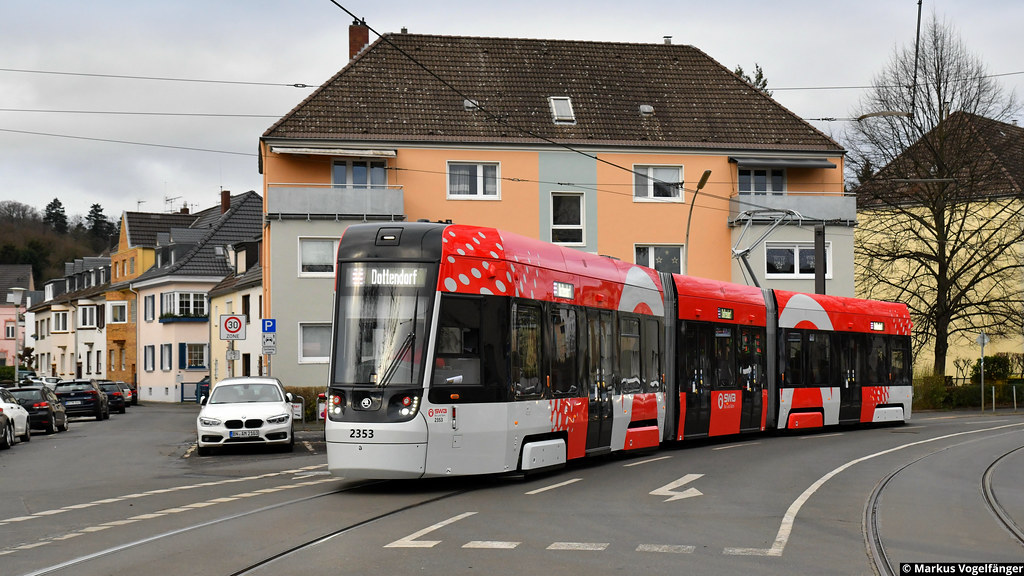 Die Bonner Škoda ForCity Smart 2353 in Bonn Dottendorf am 16.12.2024.