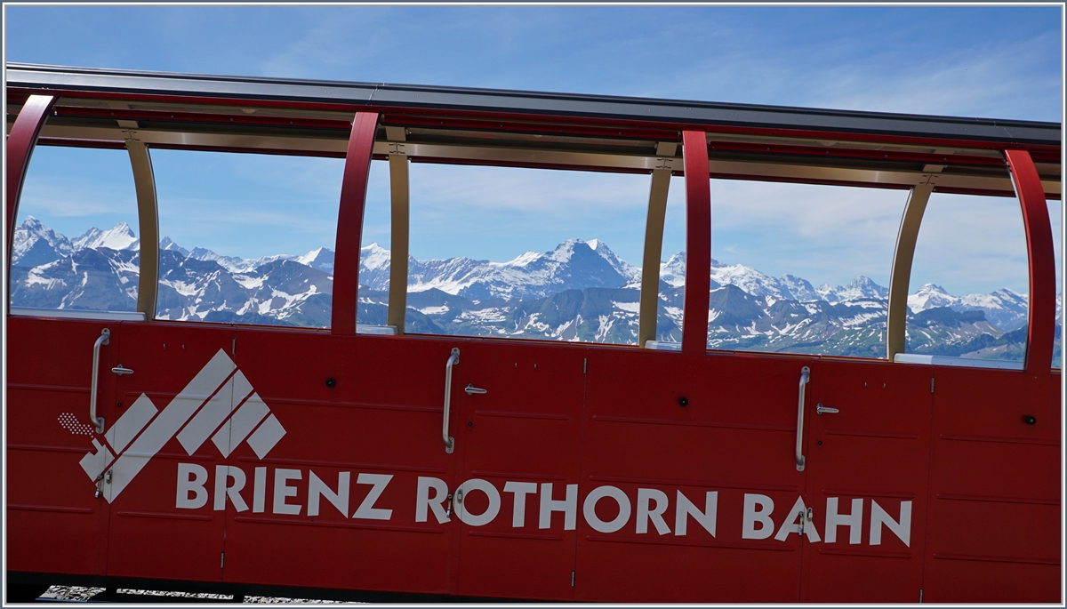 Die Brienz Rothorn Bahn BRB wird dieses Jahr ihr 125 jähriges Jubiläum feiern. Mit diesem Bild möchte ich der liebgewohnen Bahn schon mal eine erste Gratulation zukommen lassen.
Brienzer Rohthorn, den 7.7.2016 