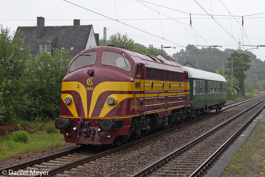 Die CFL 1604 und Wagen in Igel am 20.06.2011