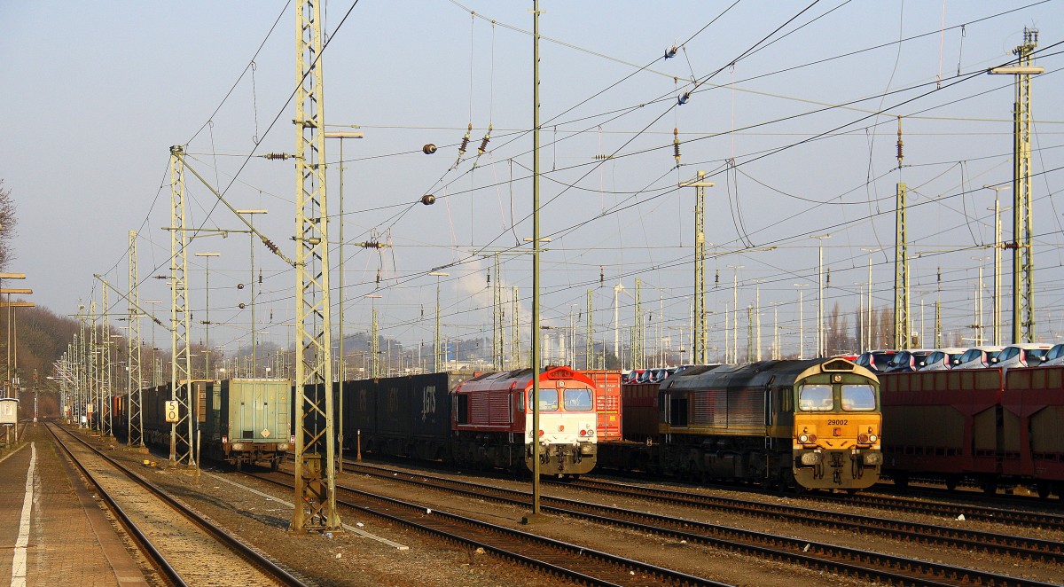 Die Class 66 29002 von Crossrail steht in Aachen-West.
Aufgenommen vom Bahnsteig in Aachen-West. 
Bei schönem Sonnenschein am Kalten Morgen vom 29.2.2016. 
