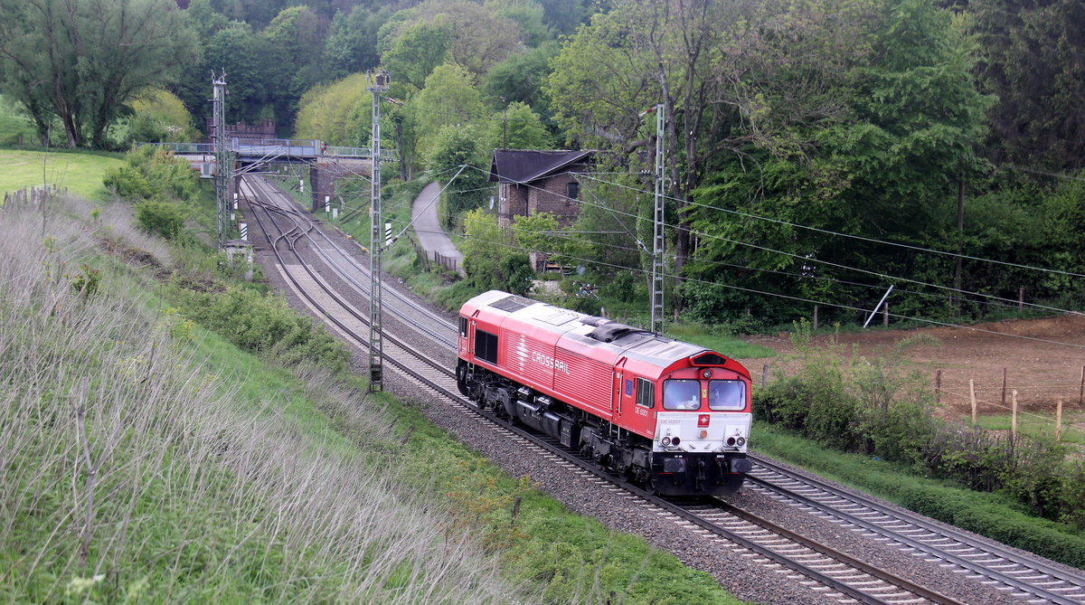Die Class 66 DE6301  Debora  von Crossrail kommt von einer Schubhilfe vom Gemmenicher Tunnel zurück nach Aachen-West. 
Aufgenommen von einer Wiese in Reinartzkehl. 
Bei schönem Frühlingswetter am Nachmittag vom 12.5.2019.
