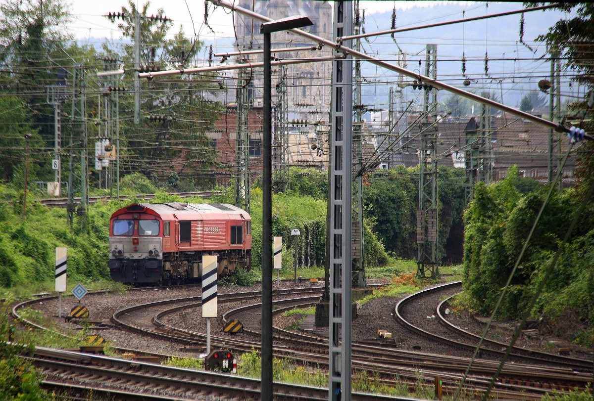 Die Class 66 DE6301  Debora  von Crossrail steht uf dem Abstellgleis in Aachen-West. 
Aufgenommen von der Treppe zur Turmstraße in Aachen bei Wolken am Nachmittag vom 4.8.2014.  