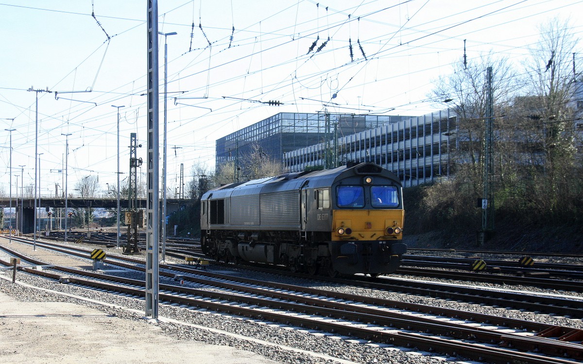 Die Class 66 DE6307 von DLC Railways kommt als Lokzug aus Montzen-Gare(B) und fährt in Aachen-West ein bei schönem Frühlingswetter am 9.3.2014.