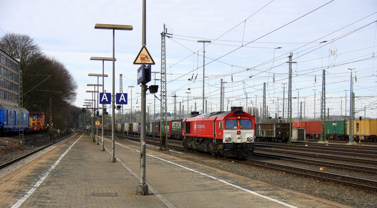 Die Class 66 DE6310  Griet  von Crossrail rangiert in Aachen-West.
Aufgenommen vom Bahnsteig in Aachen-West bei bei schönem Frühlingswetter am 7.3.2015.