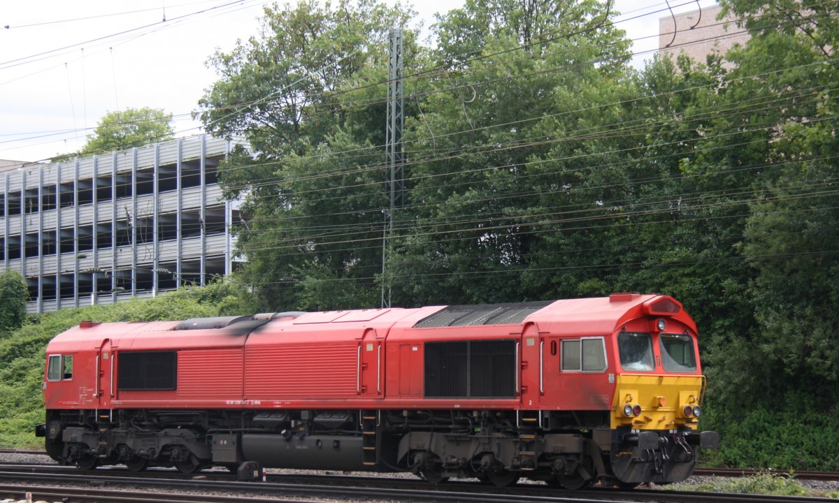 Die Class 66 DE6313 von Crossrail rangiert in Aachen-West bei Sonne und Wolken am Nachmittag vom 22.6.2014.