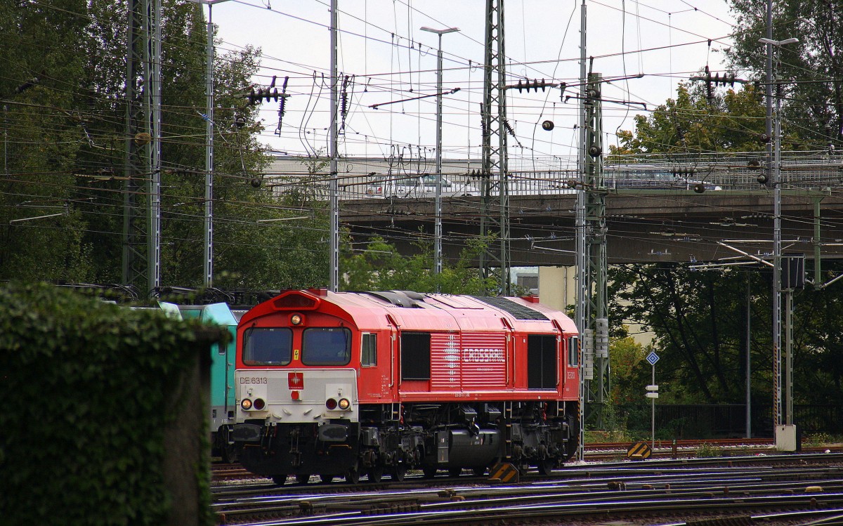 Die Class 66 DE6313 von Crossrail rangiert in Aachen-West.
Aufgenommen vom Bahnsteig in Aachen-West.
Bei schönem Herbstwetter am Nachmittag vom 27.9.2015.