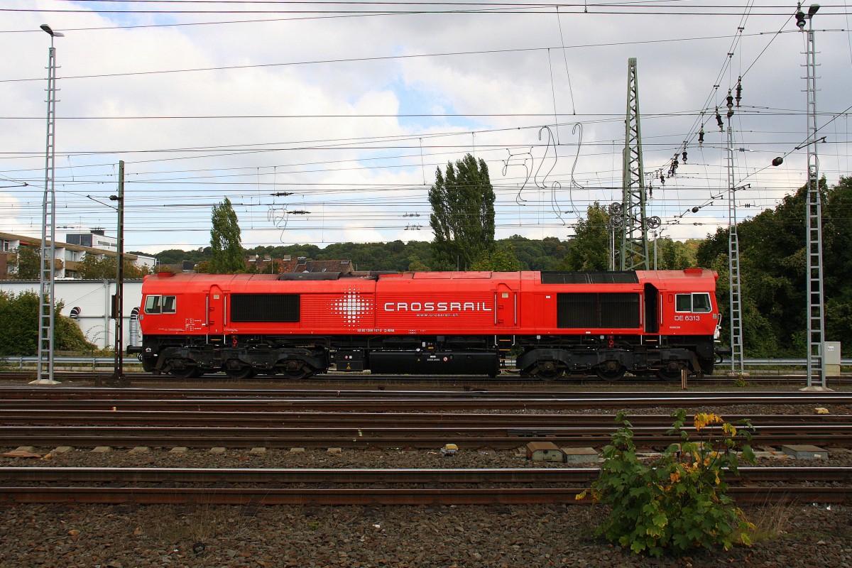 Die Class 66 DE6313 von Crossrail rangiert in Aachen-West. 
Aufgenommen vom Bahnsteig in Aachen-West. 
Bei schönem Herbstwetter am Nachmittag vom 27.9.2015.