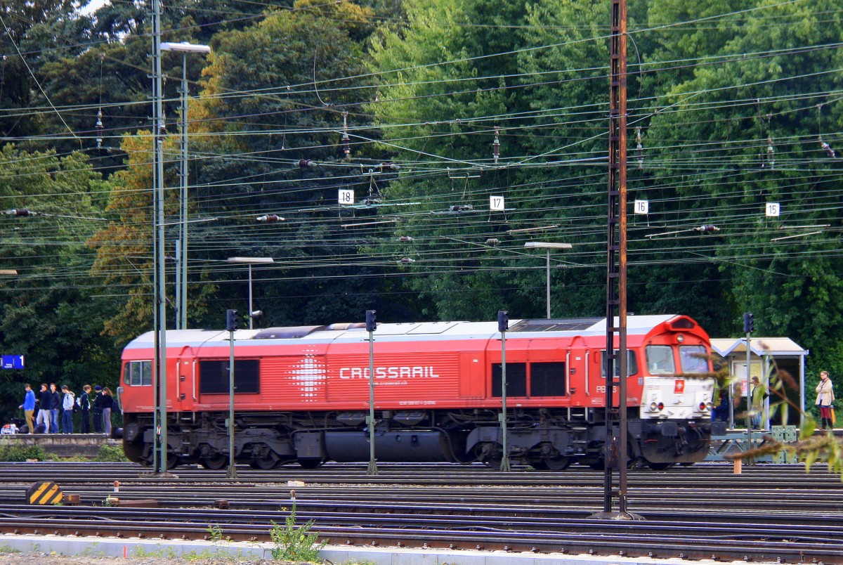 Die Class 66 PB03  Mireille  von Crossrail  kommt als Lokzug aus Montzen-Gare(B) und fhrt in Aachen-West ein bei Sonne und Wolken am 20.9.2013.