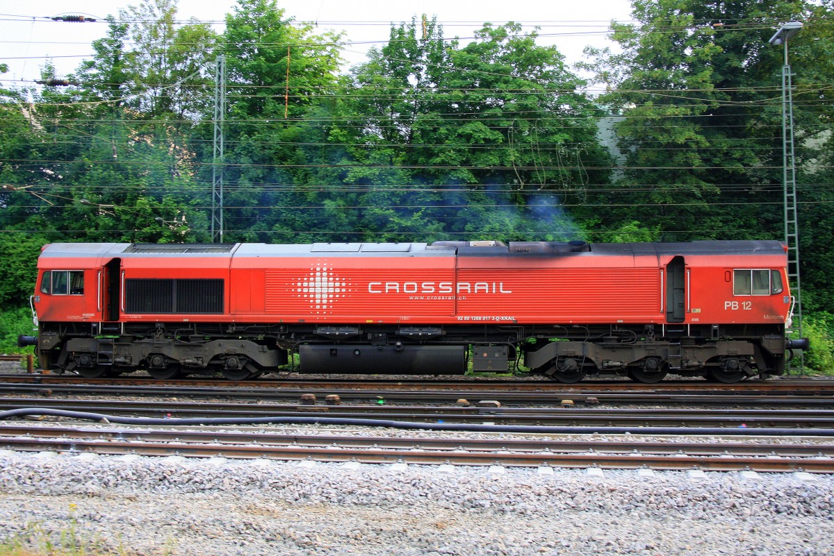 Die Class 66 PB12  Marleen  von Crossrail rangiert mit viel Qualm in Aachen-West am einem schnem Sommerabend am 17.7.2013.