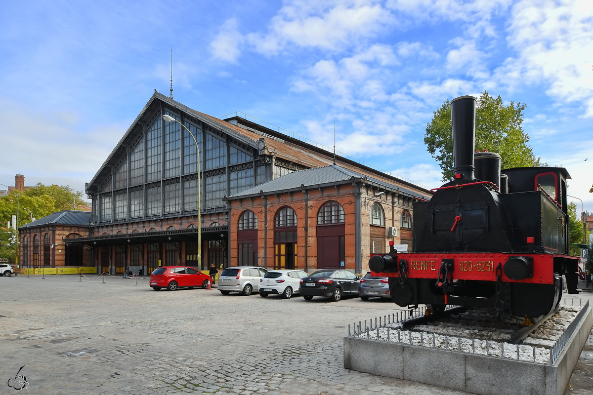 Die Dampflokomotive 020-0231 (MZA 601) begrüßt die Besucher des Eisenbahnmuseums in Madrid, welches sich im 1880 eröffneten und 1969 geschlossen ersten großen Bahnhof der spanischen Hauptstadt Delicias (Estación de Delicias) befindet.