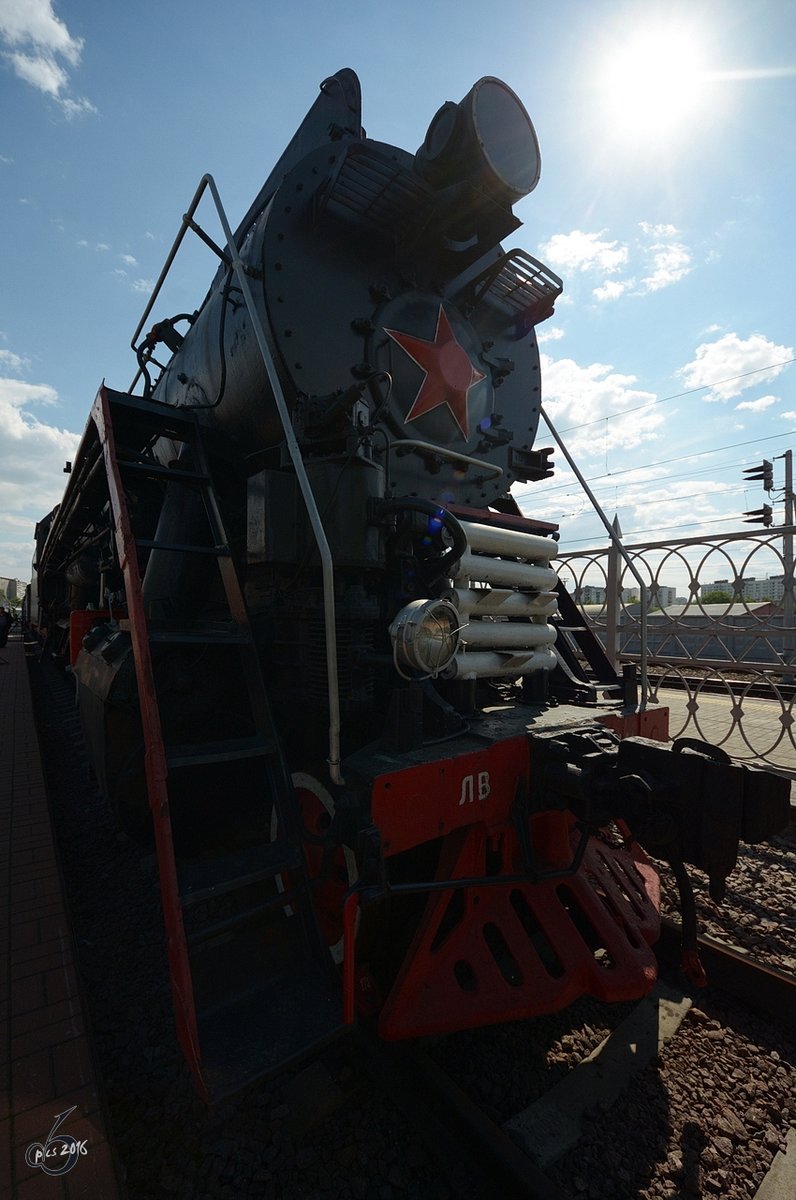 Die Dampflokomotive ЛВ-0441 im Eisenbahnmuseum am Rigaer Bahnhof von Moskau (Mai 2016)