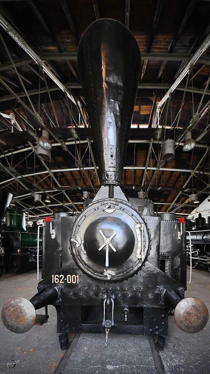 Die Dampflokomotive 162-001 stammt aus dem Jahr 1880. (Eisenbahnmuseum Ljubljana, August 2019)