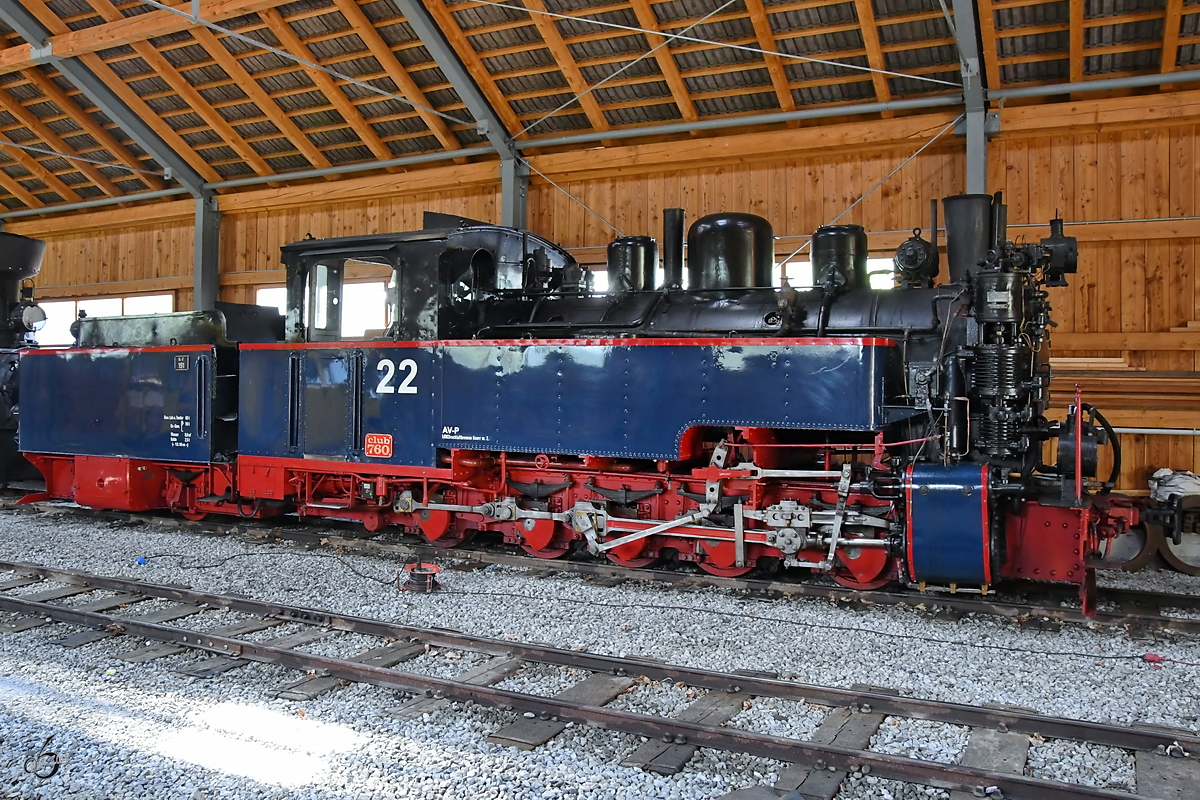 Die Dampflokomotive  22  wurde im Jahr 1939 bei Borsig gebaut und war als HF191 von Oktober 1942 bis März 1943 auf der Schmalspur-Heeresfeldbahn Tuleblja-Demjansk in der Sowjetunion im Kriegseinsatz. (Mauterndorf, August 2019)