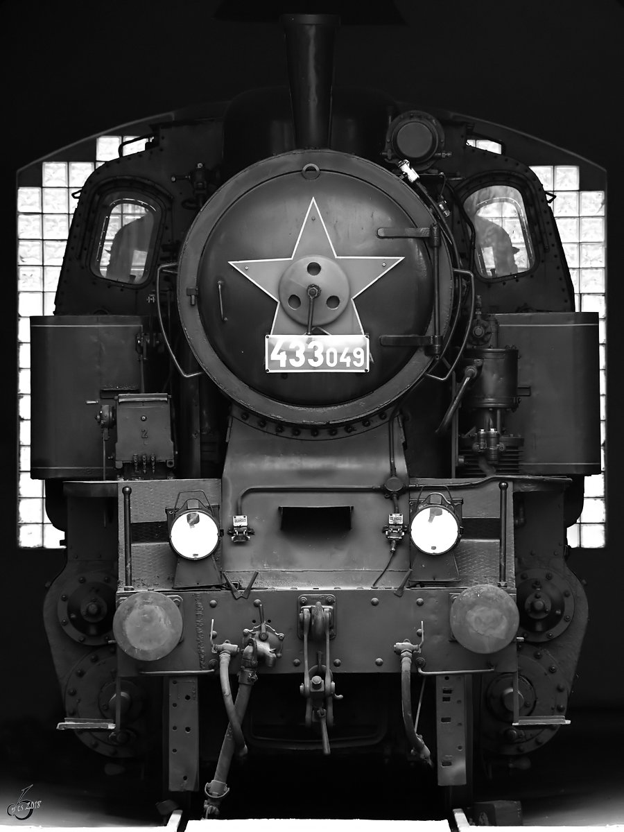 Die Dampflokomotive 433 049 Anfang April 2018 im Eisenbahnmuseum Lužná u Rakovníka.