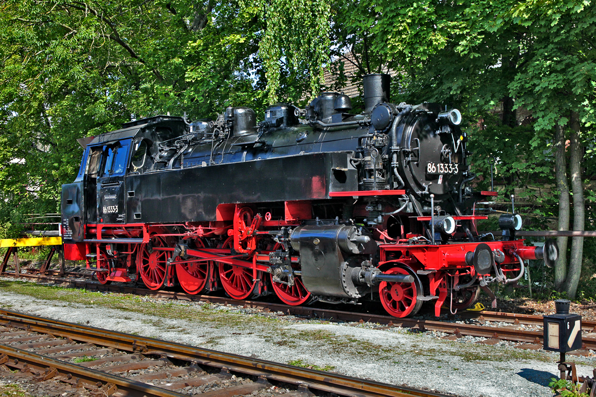 Die Dampflokomotive 86 1333-3 im Dampflokwerk Meiningen .Bild Meininger XXI.Dampfloktage am 5.9.2015