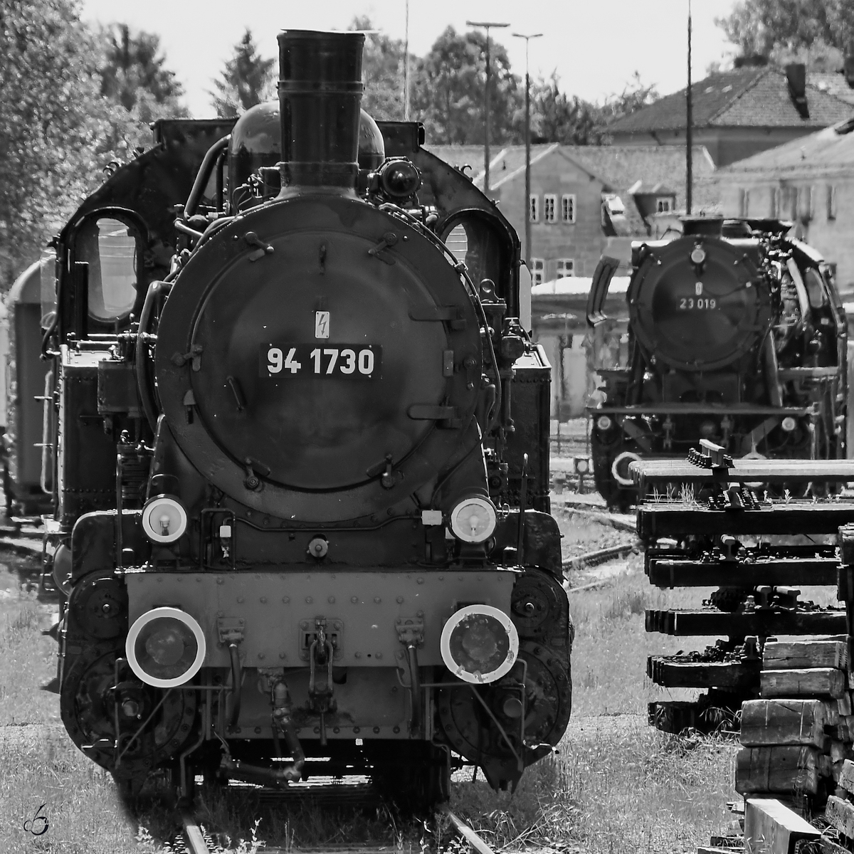 Die Dampflokomotive 94 1730 war Anfang Juni 2019 etwas abseits auf dem Freigelände des Deutschen Dampflokomotiv-Museums Neuenmarkt-Wirsberg zu entdecken.