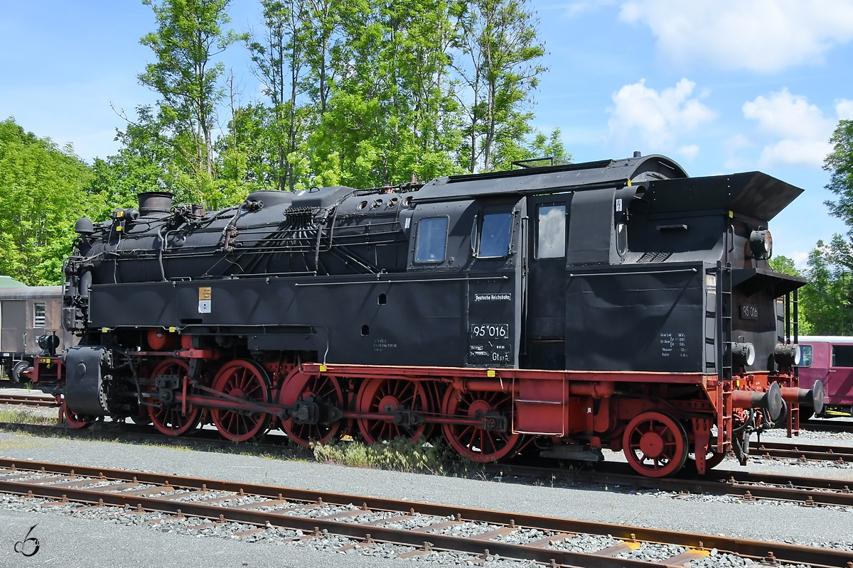 Die Dampflokomotive 95 016 wurde 1923 gebaut und hat im Deutschen Dampflokomotiv-Museum Neuenmarkt-Wirsberg ihre Ruhestätte gefunden. (Juni 2019)