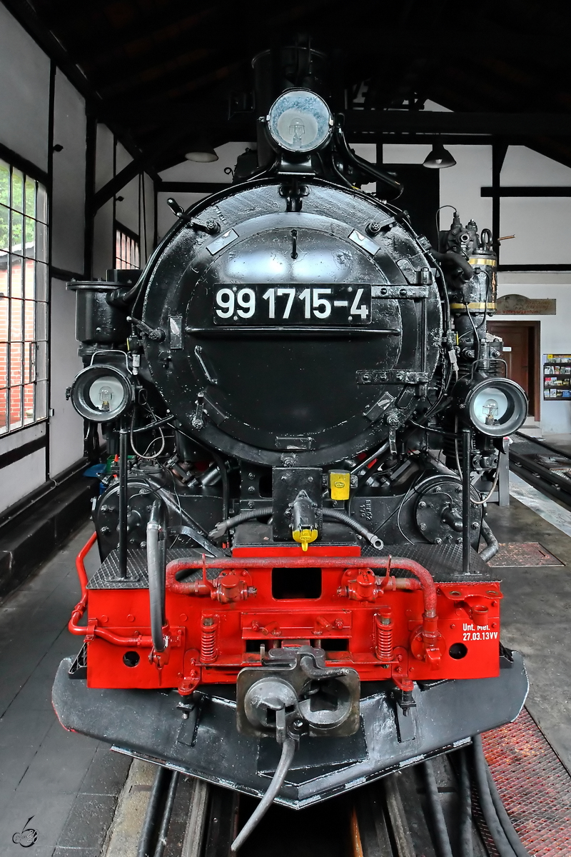 Die Dampflokomotive 99 1715-4 war Ende September 2020 im Lokschuppen am Bahnhof Jöhstadt zu sehen.