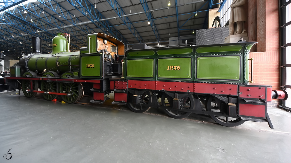 Die Dampflokomotive Class 1001, No. 1275 wurde 1874 bei den Dubs & Co. in Glasgow gebaut und war bis 1923 im Einsatz. (National Railway Museum York, Mai 2019)
