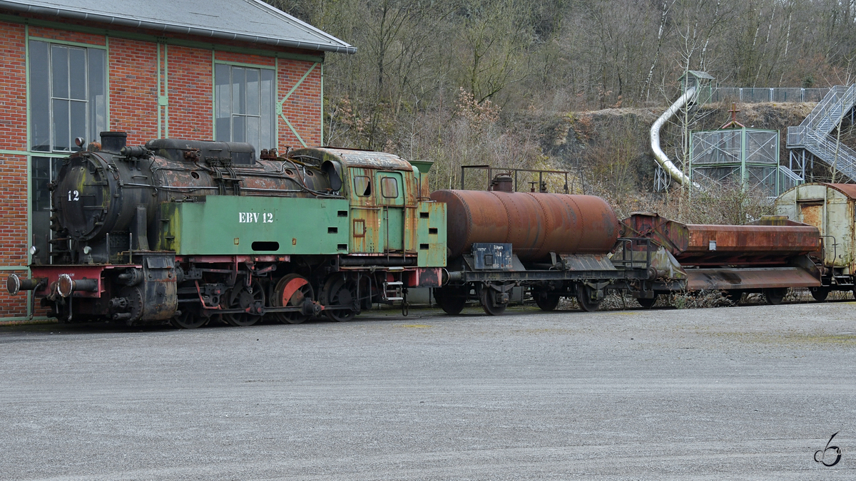 Die Dampflokomotive EBV 12 des Eschweiler Bergwerksvereines, abgestellt auf dem Museumsgelände der Henrichshütte. (Hattingen, März 2018)